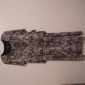 Stunning black and white pleated dress